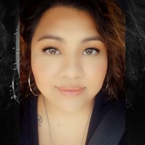 Meet your Posher, Lea